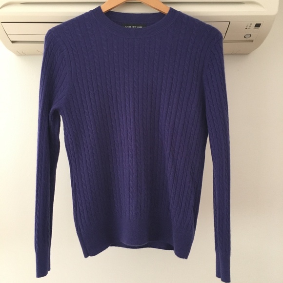 Cashmere cable knit sweater sz small - Picture 2 of 8